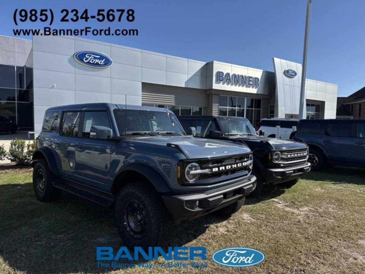 2025 Ford Bronco 4-Door Outer Banks's photo