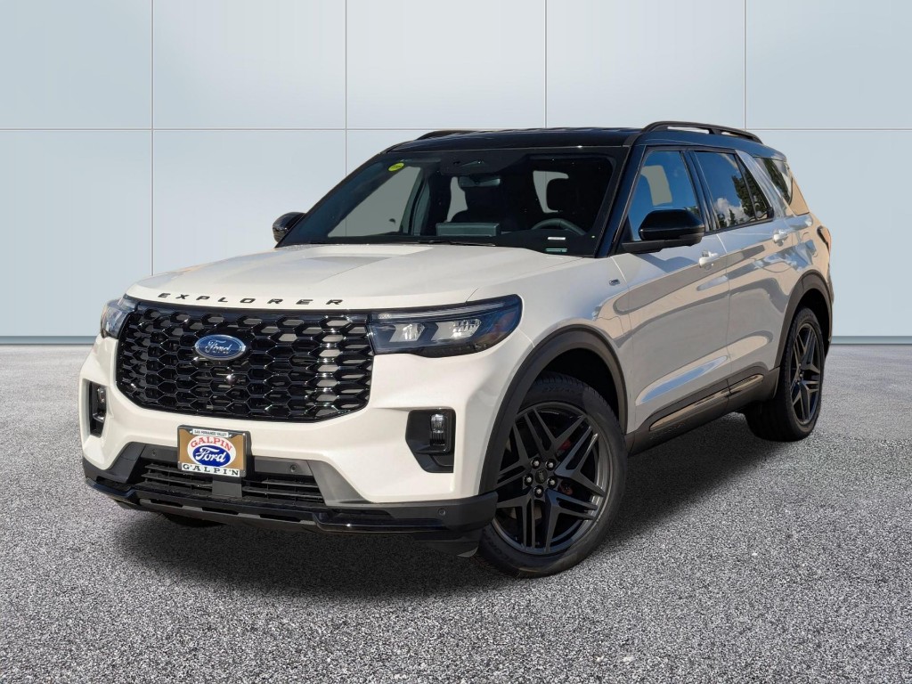 2025 Ford Explorer ST Line