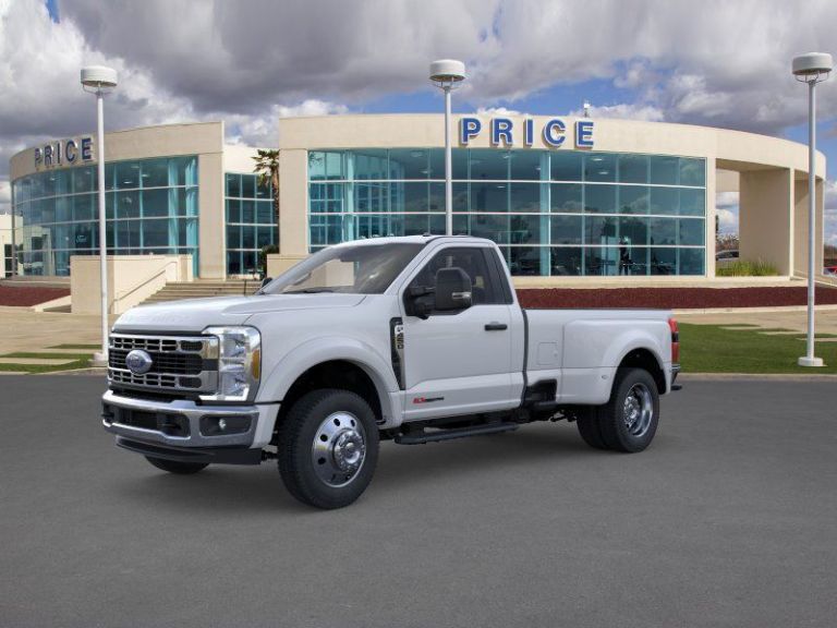 2026 Ford Super Duty F-450 DRW XLT