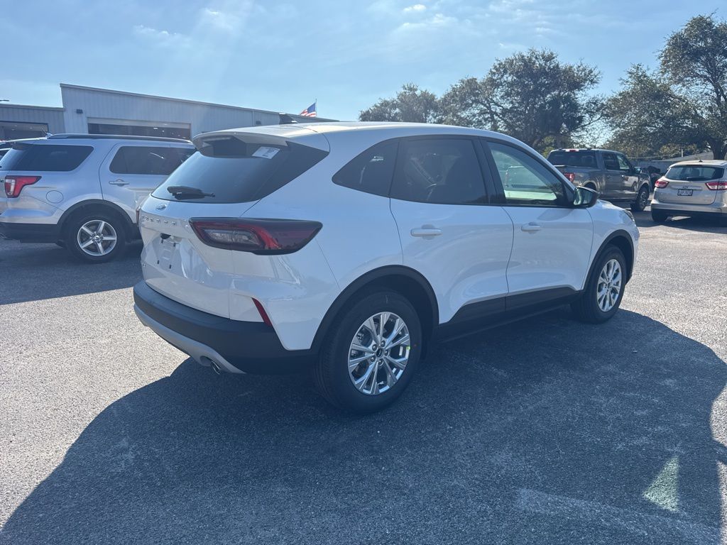 2026 Ford Escape Active photo 2