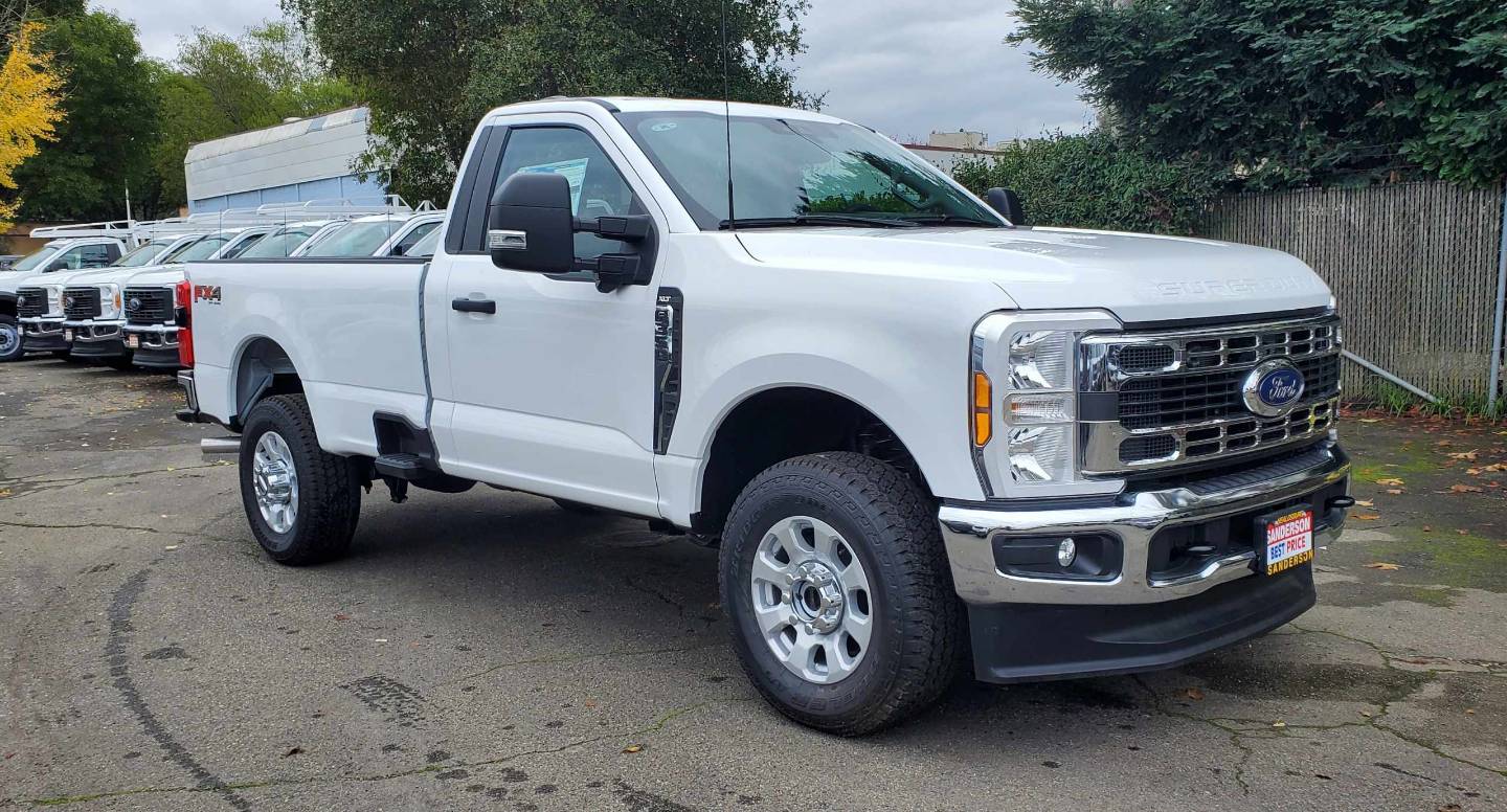 2024 Ford F-350 Super Duty XLT's photo