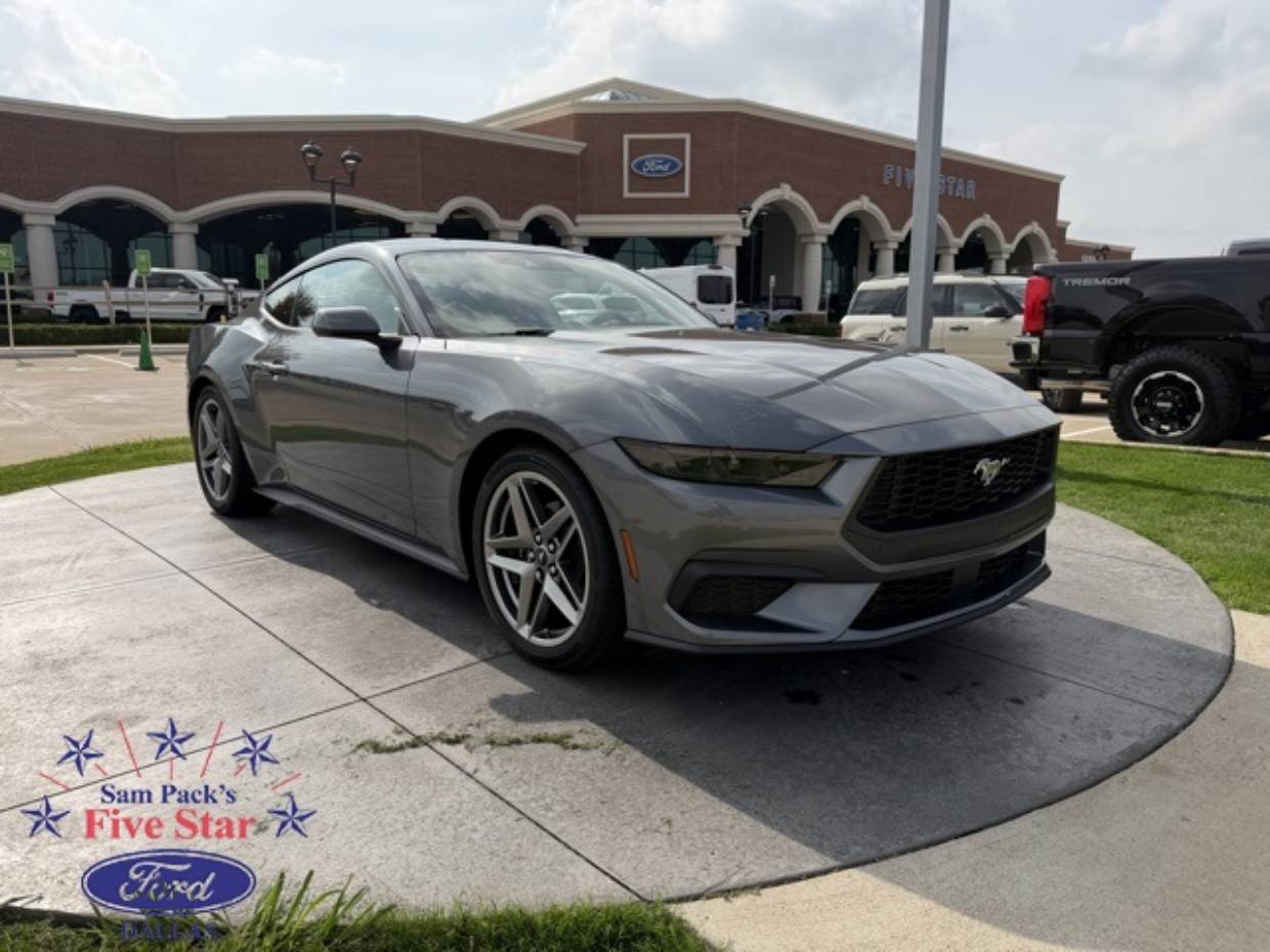 2025 Ford Mustang EcoBoost's photo