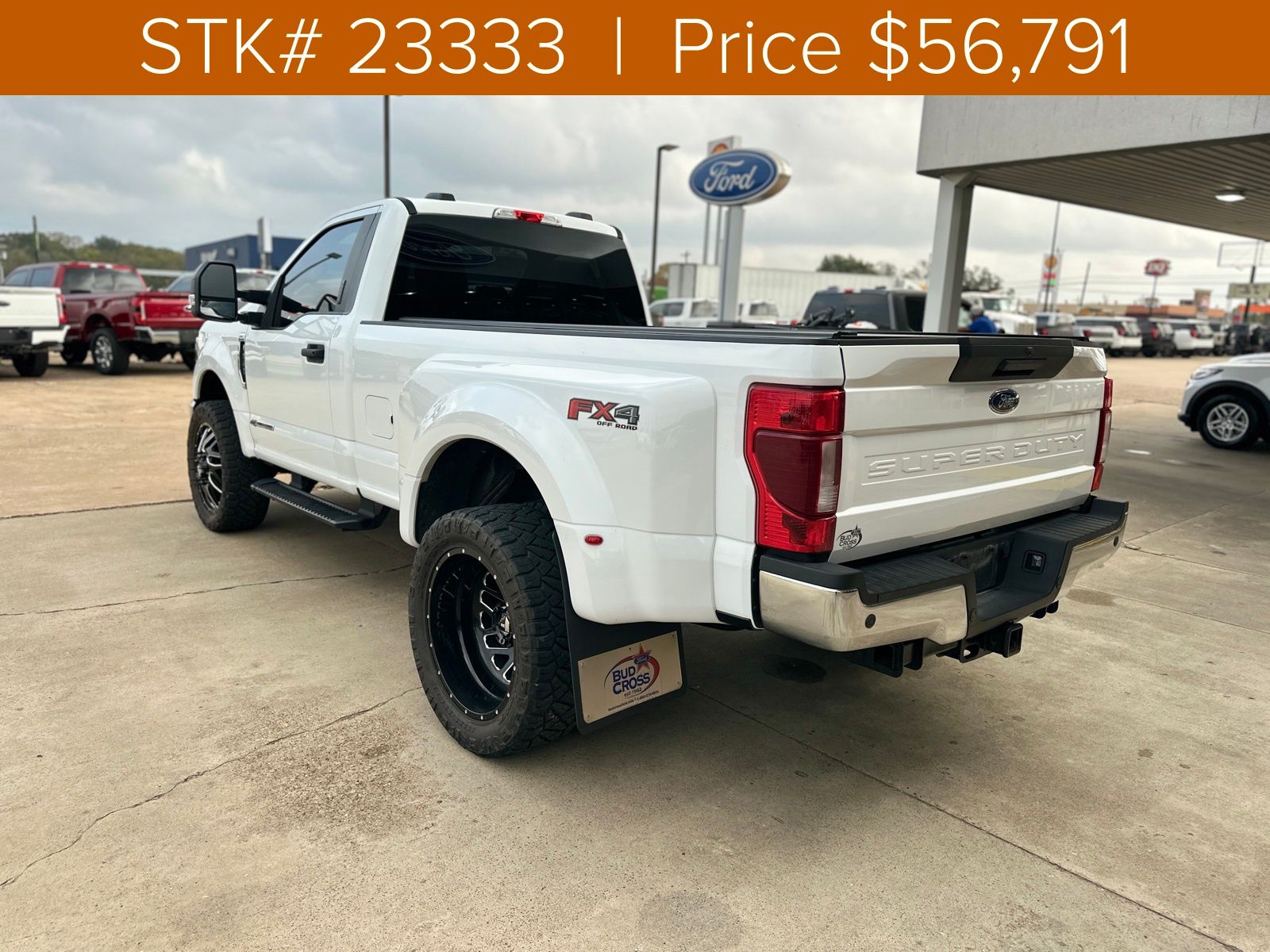 2022 Ford F-350 XLT photo 3