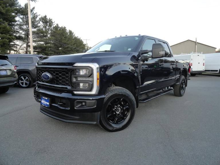 2023 Ford Super Duty F-350 SRW XLT