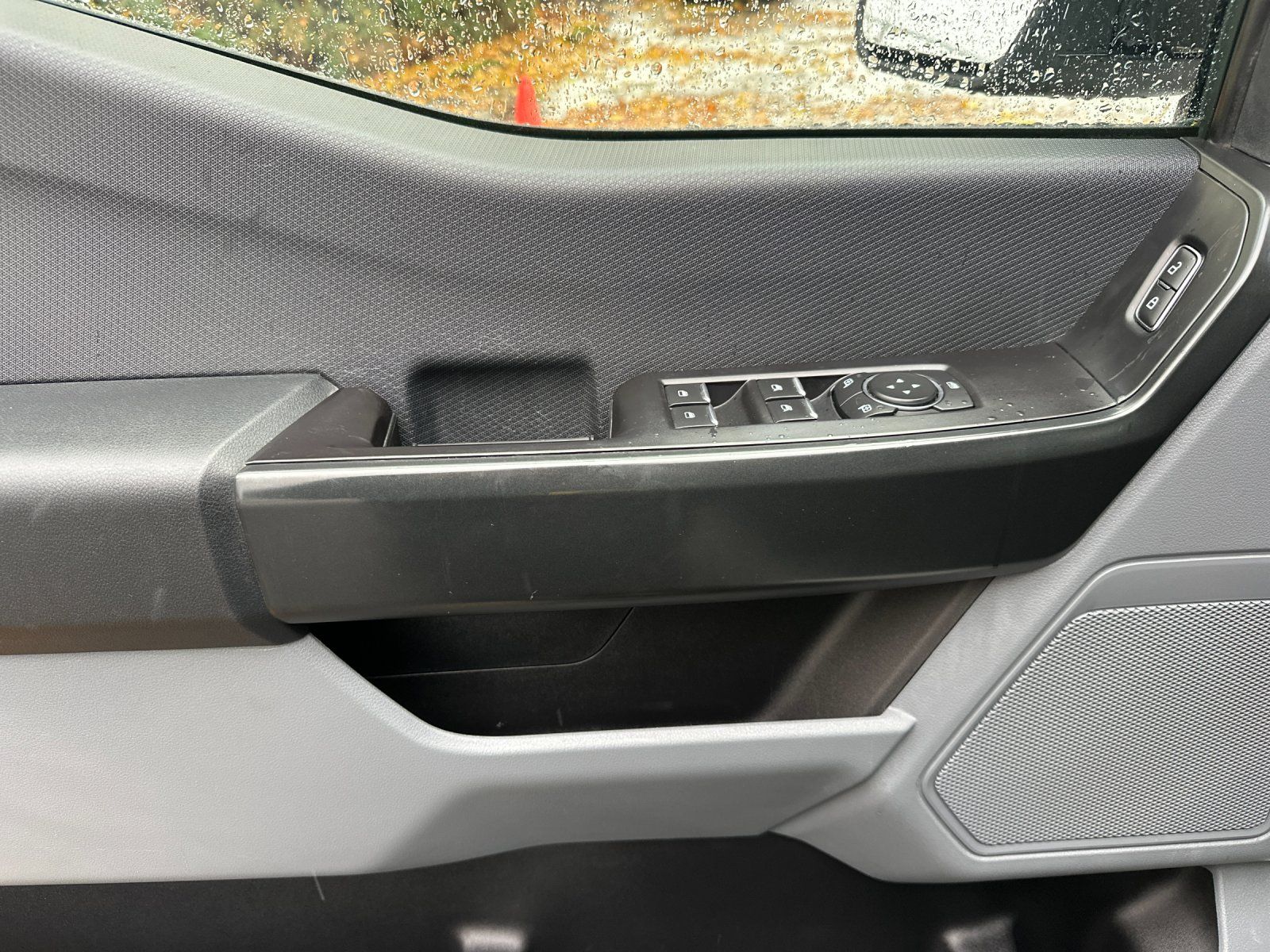 2022 Ford F-150 XL photo 4