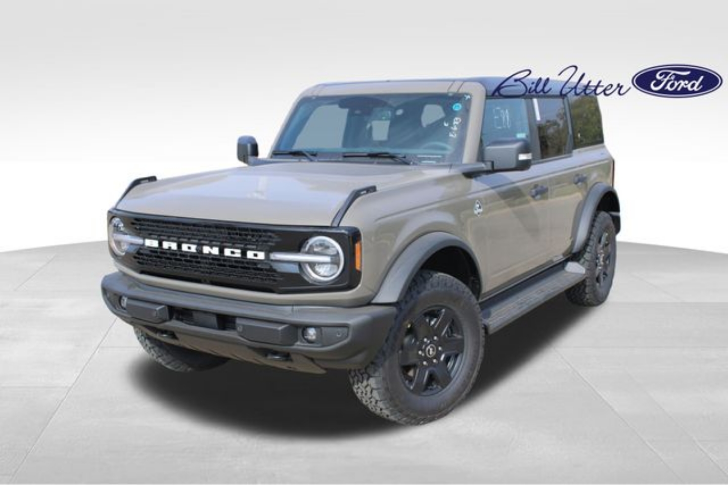 2025 Ford Bronco 4-Door Outer Banks's photo