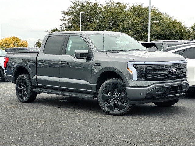 2025 Ford F-150 Lightning Platinum