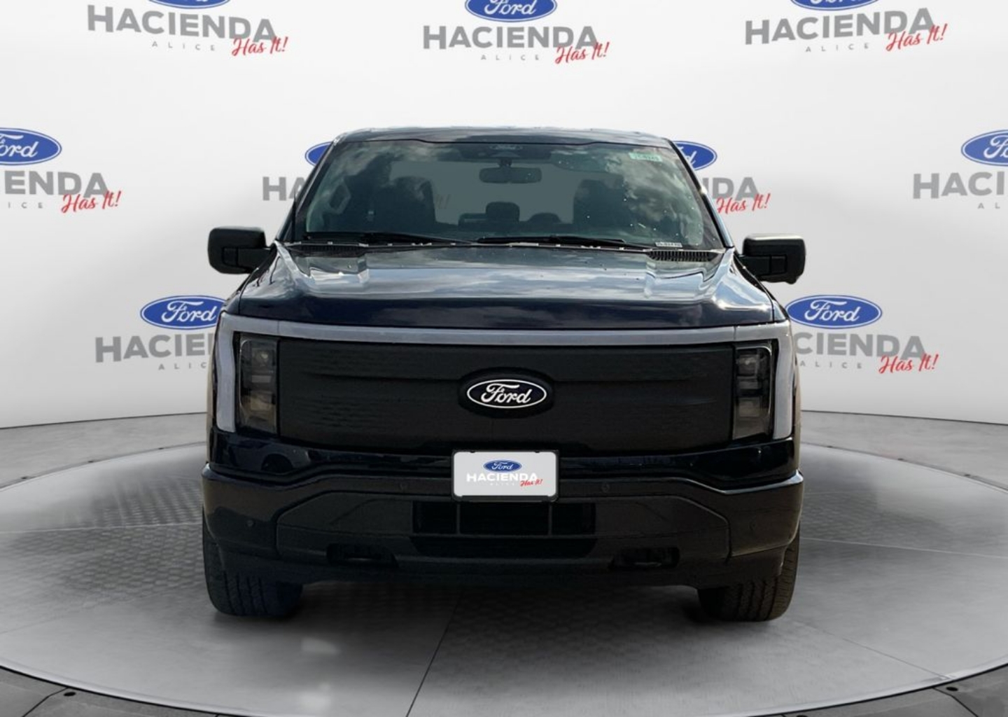 2025 Ford F-150 Lightning Flash - Photo 8