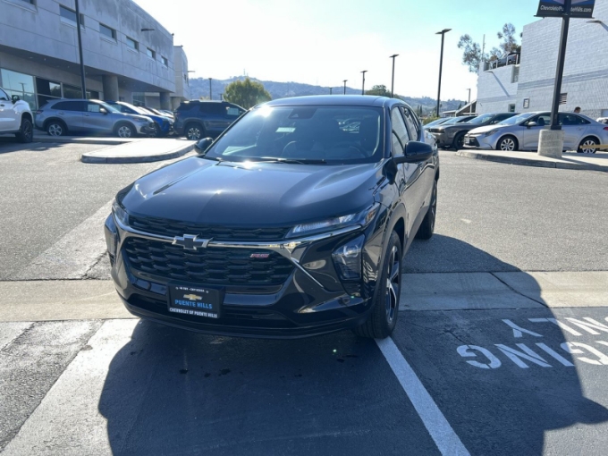 2026 Chevrolet Trax RS's photo