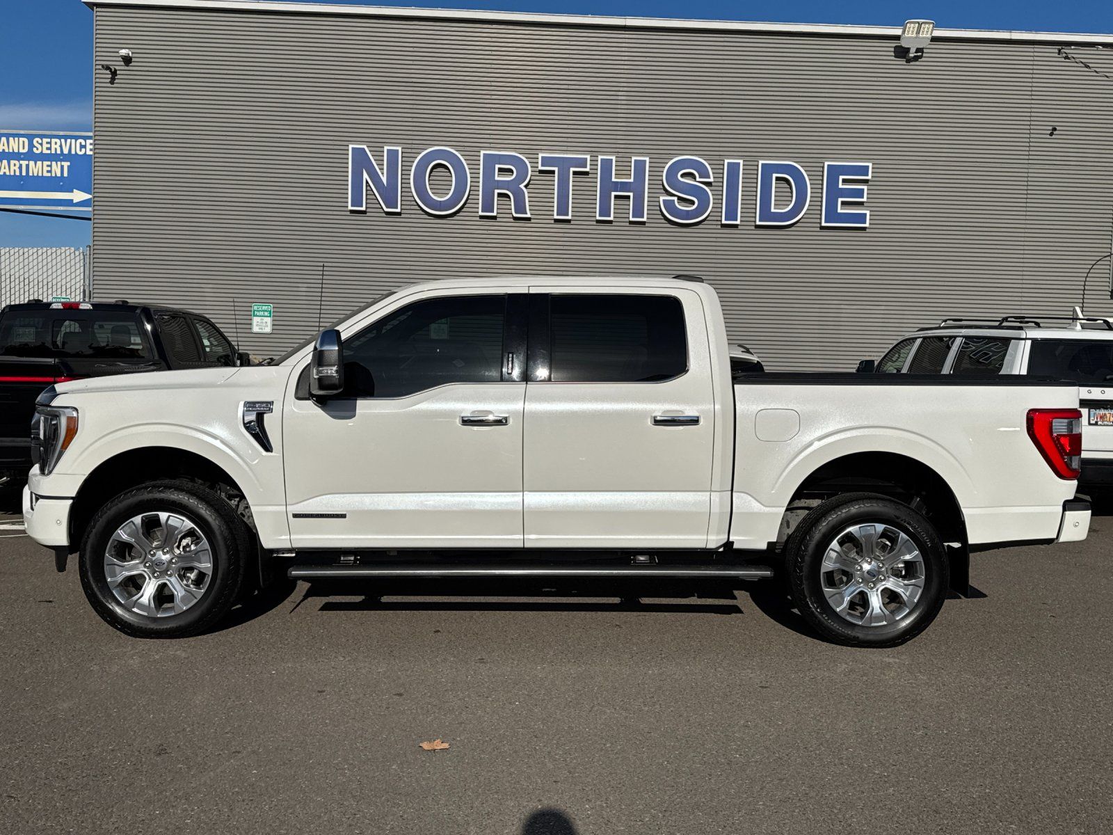 2023 Ford F-150 Platinum photo 3