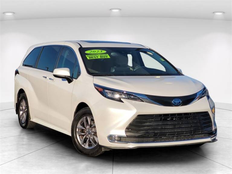 2023 Toyota Sienna XLE
