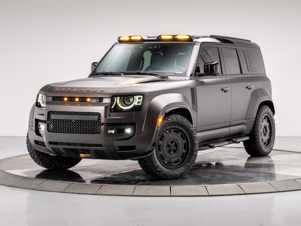 2025 Land Rover Defender 110 OCTA