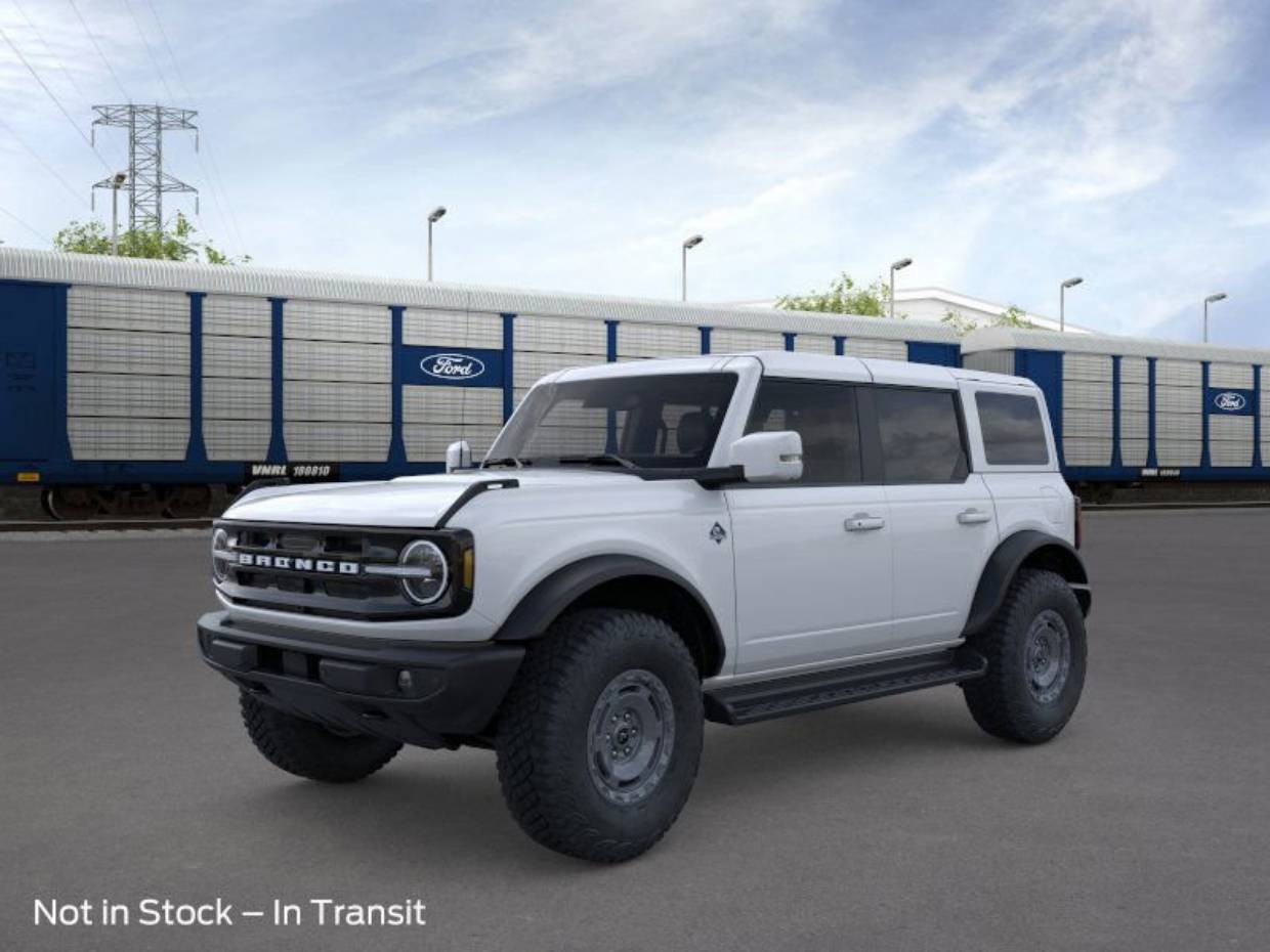 2025 Ford Bronco 4-Door Outer Banks's photo