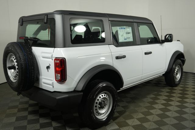 2025 Ford Bronco Base photo 2