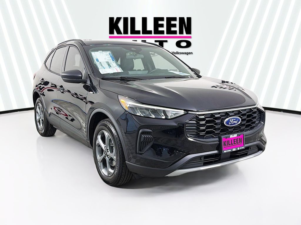 2026 Ford Escape ST-Line's photo