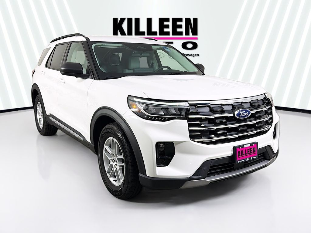 2025 Ford Explorer Active's photo