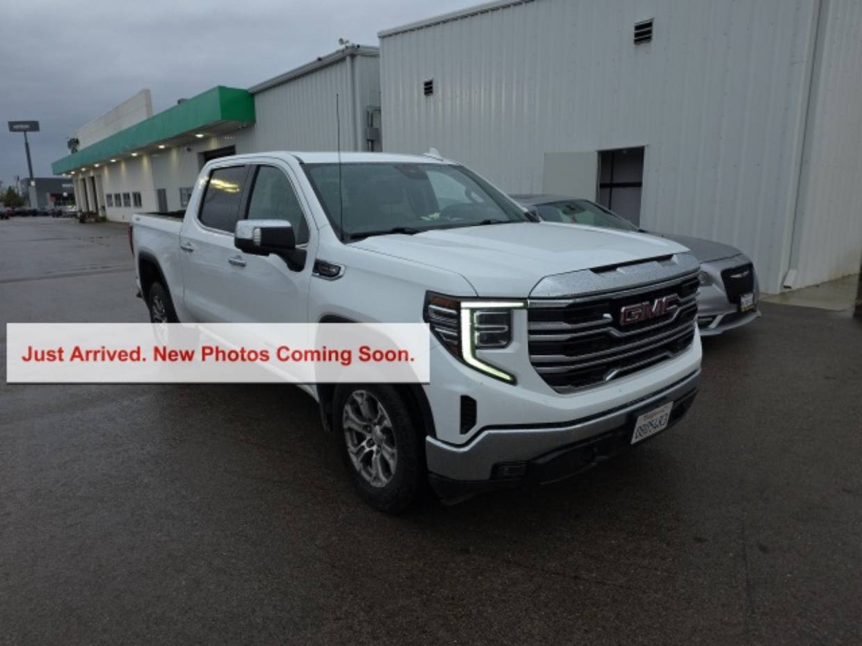2024 GMC Sierra 1500 SLT's photo