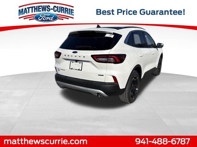 2026 Ford Escape Hybrid Platinum photo 3
