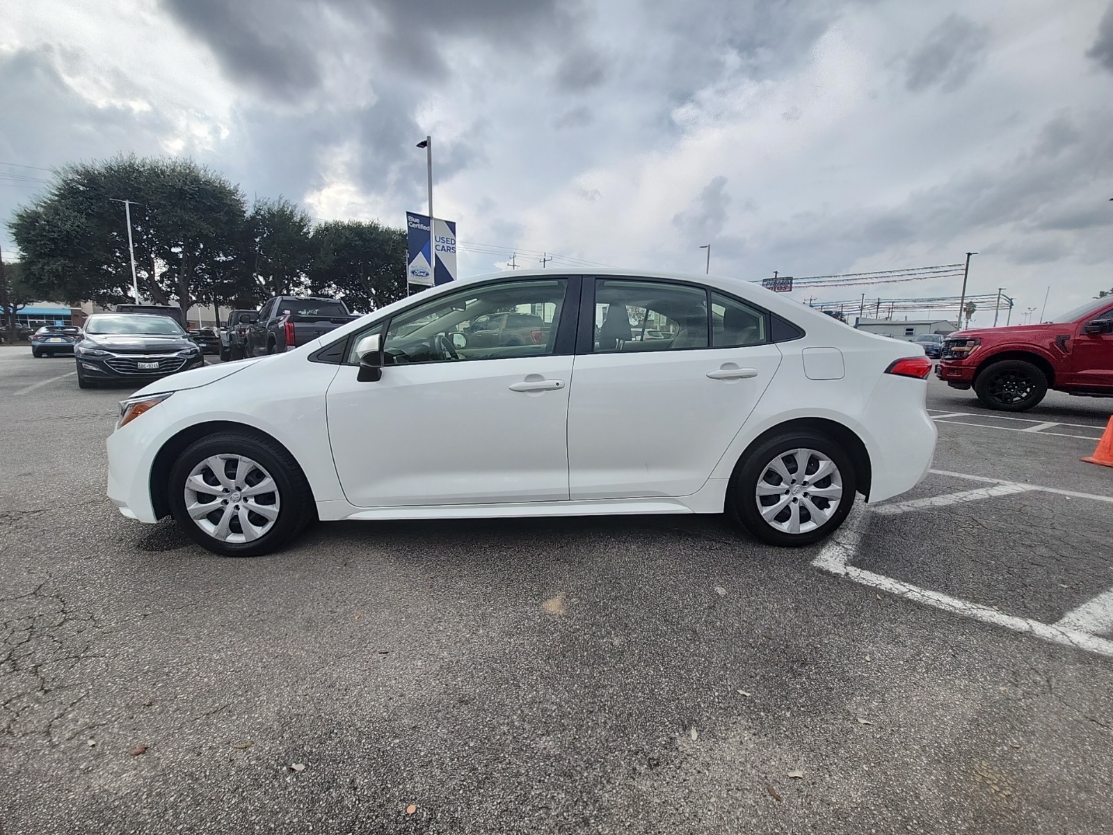 2023 Toyota Corolla SE XLE photo 4