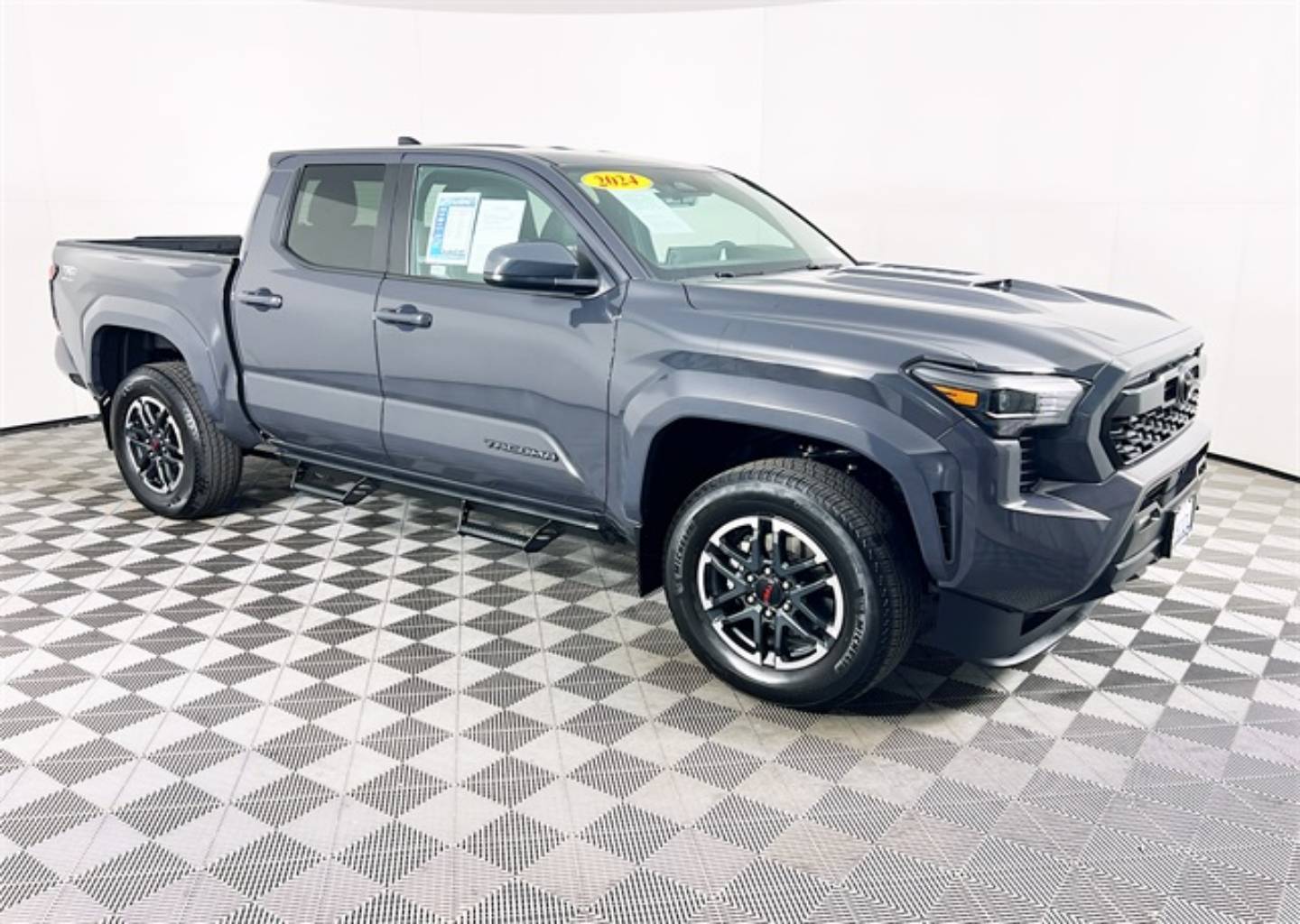 2024 Toyota Tacoma TRD Sport's photo