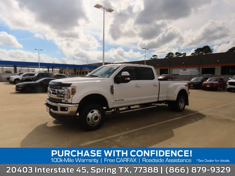 2019 Ford Super Duty F-350 DRW LARIAT 4WD Crew Cab 8' Box