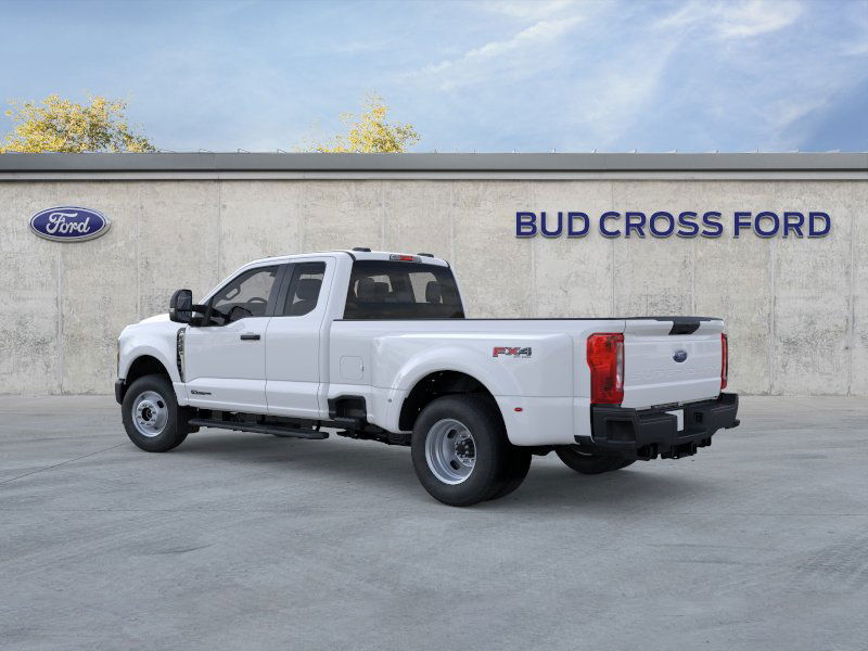 2023 Ford F-350 XL photo 4