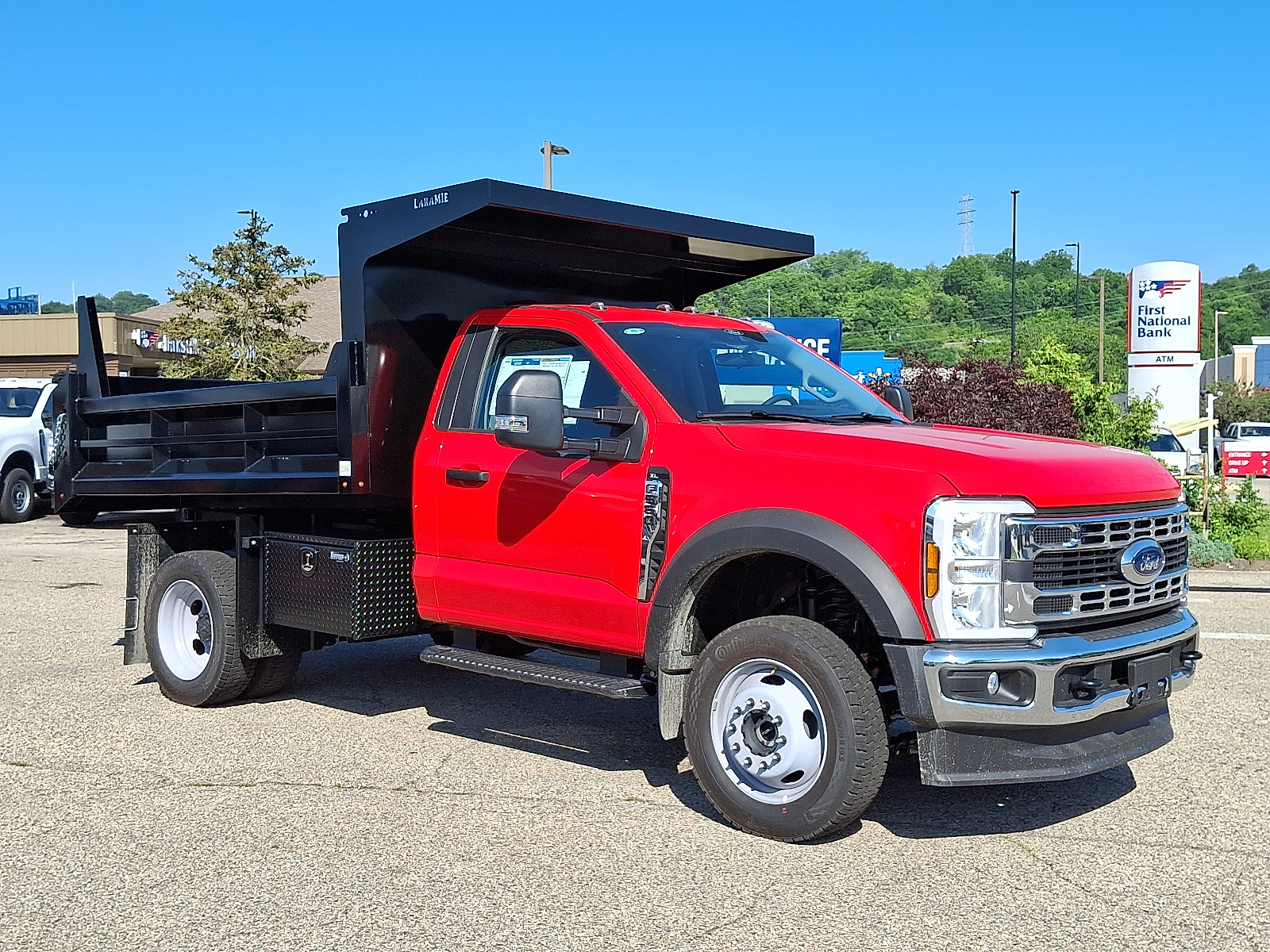 2025 Ford Super Duty F-550 Dump XL