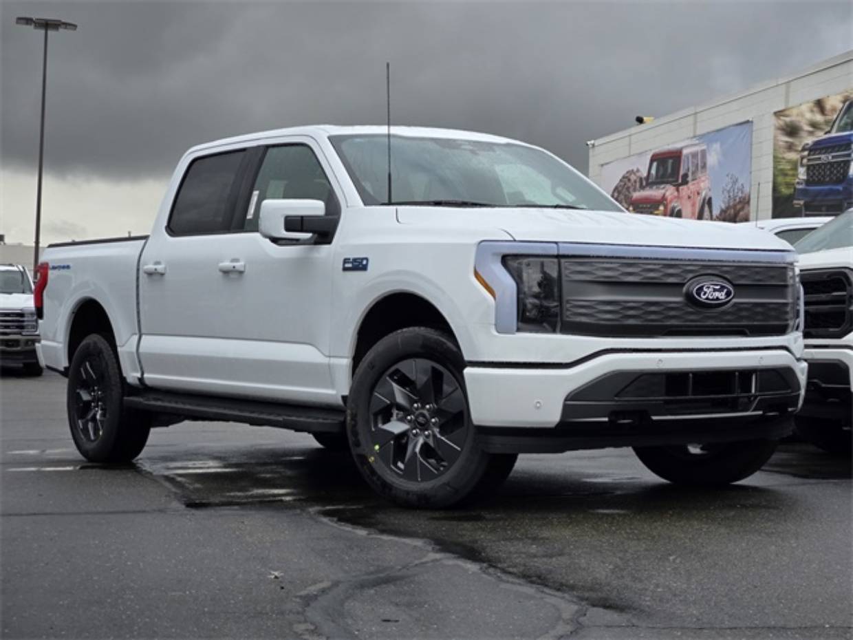 2025 Ford F-150 Lightning Lariat's photo