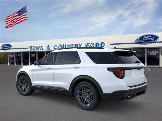 2025 Ford Explorer ST photo 4