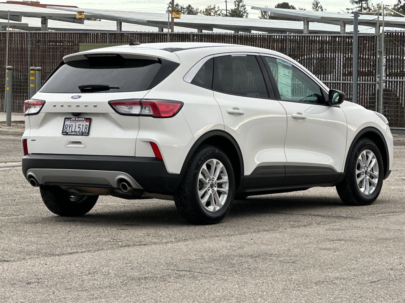2022 Ford Escape SE photo 2