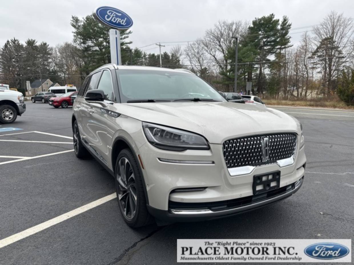 2024 Lincoln Aviator Reserve's photo