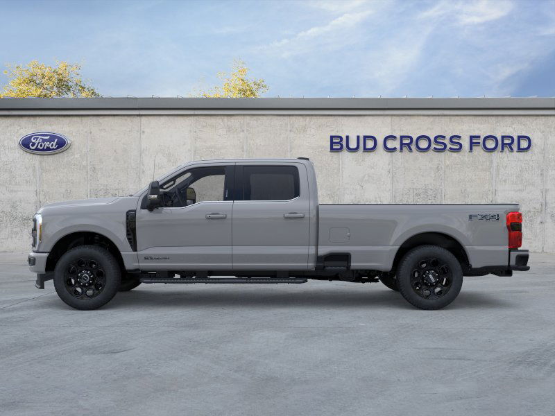 2025 Ford F-350 Lariat photo 3