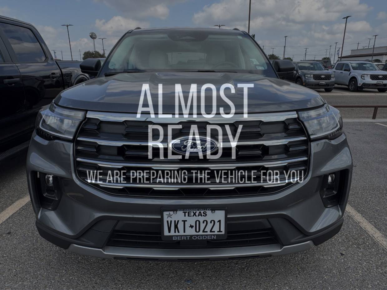2025 Ford Explorer Active's photo