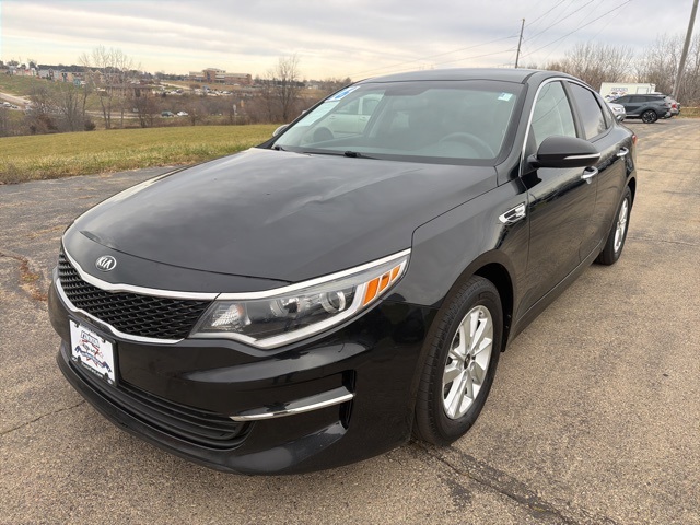 2016 Kia Optima LX photo 2