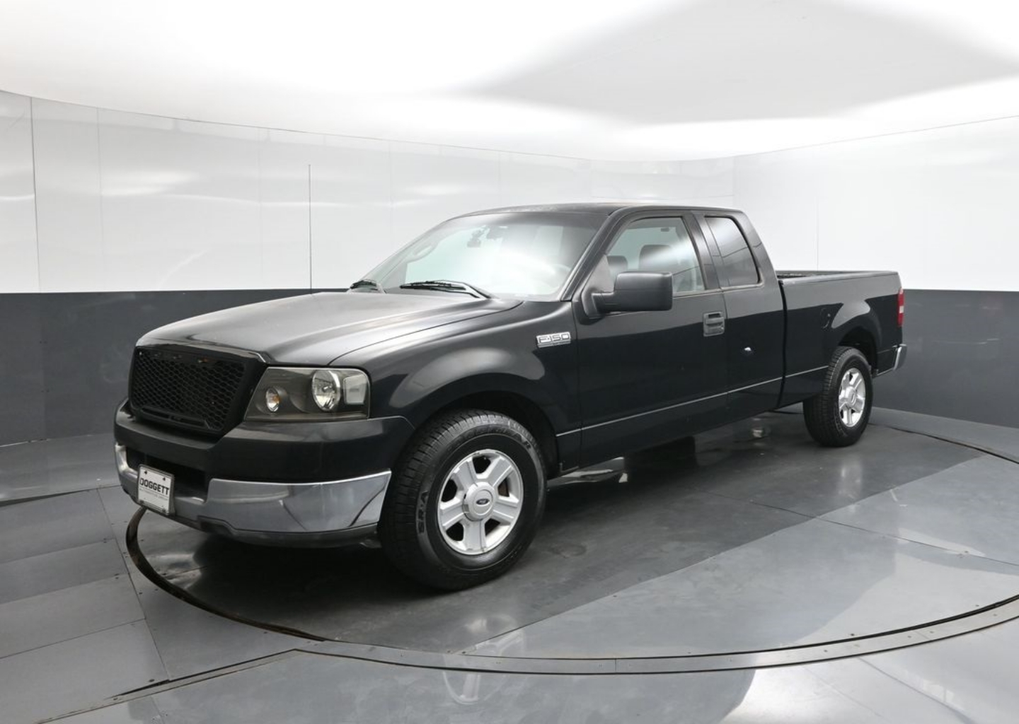 2004 Ford F-150 XL's photo