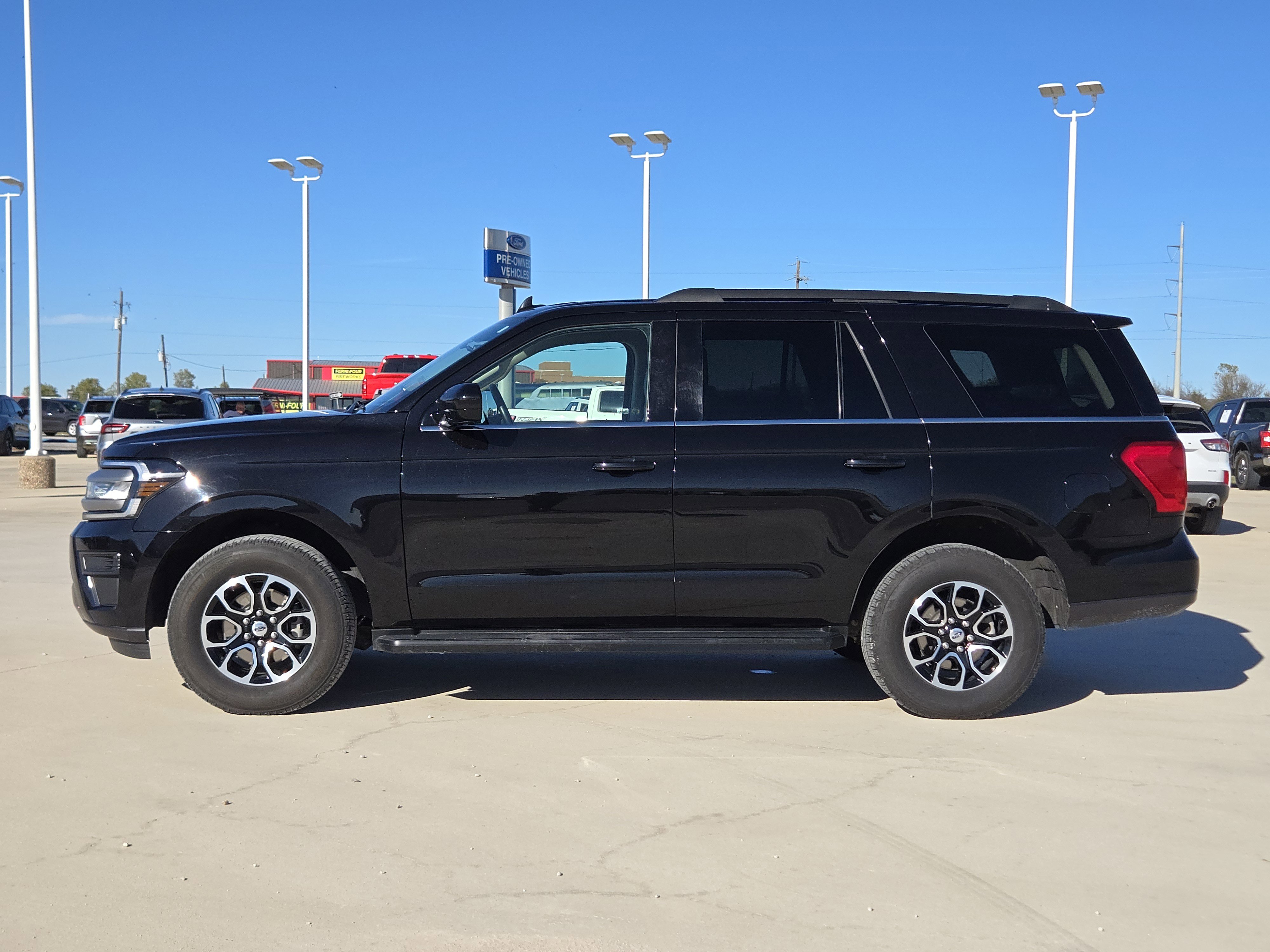 2024 Ford Expedition XLT photo 4