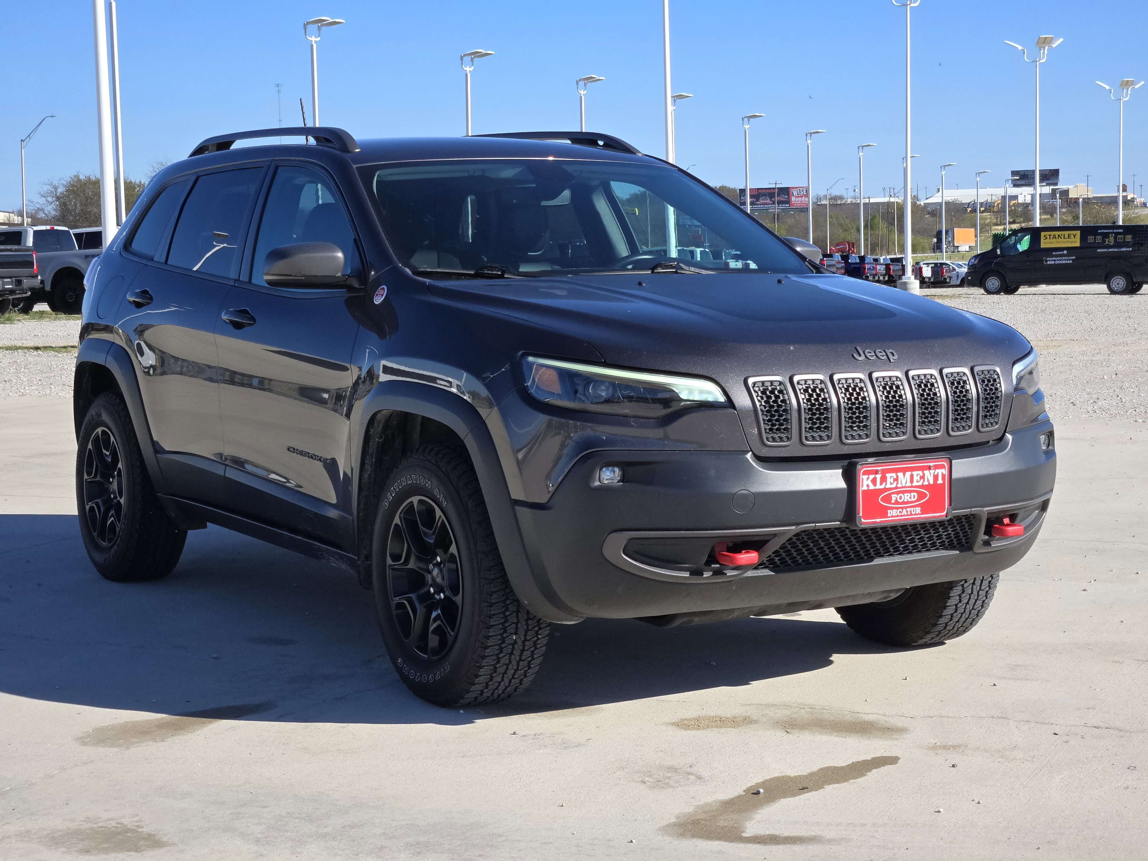 2019 Jeep Cherokee Trailhawk photo 2