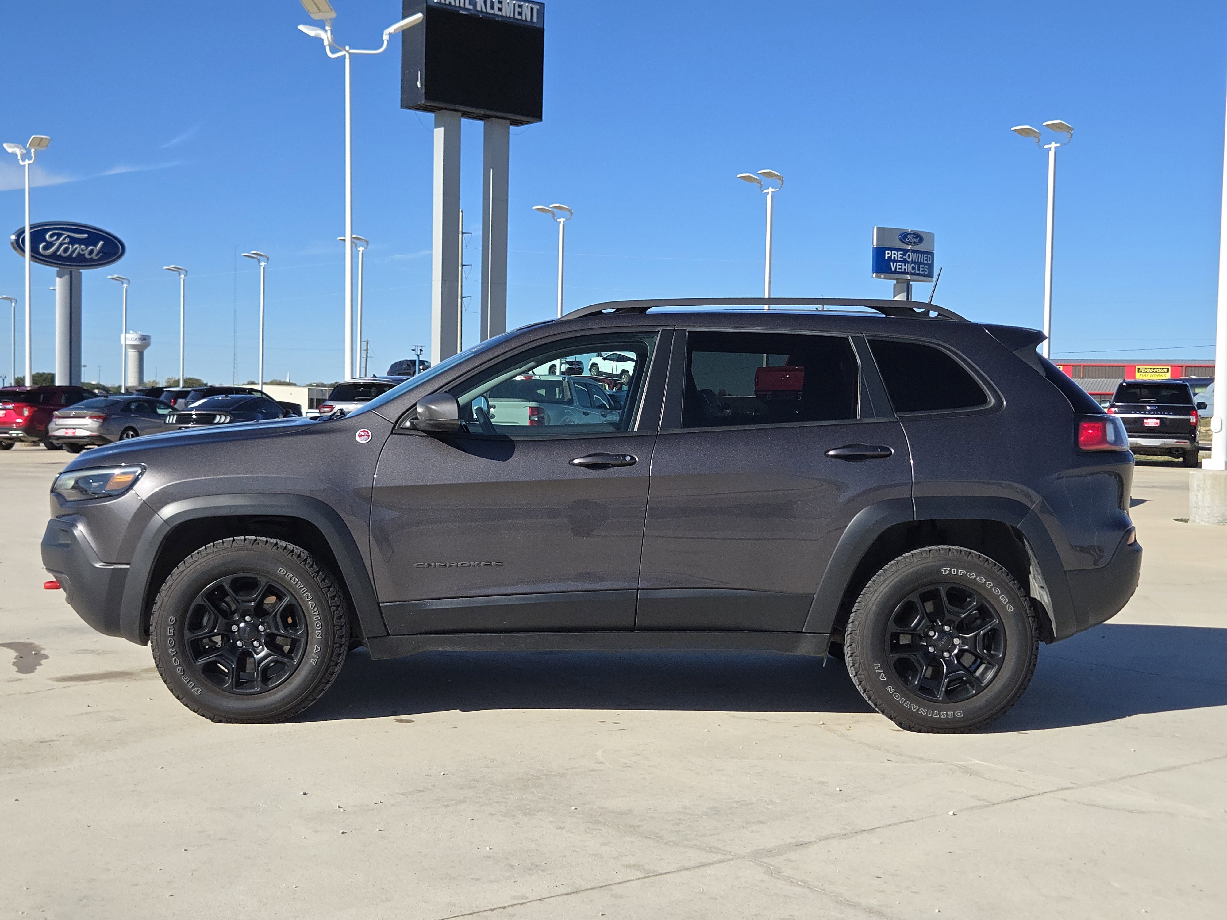 2019 Jeep Cherokee Trailhawk photo 3
