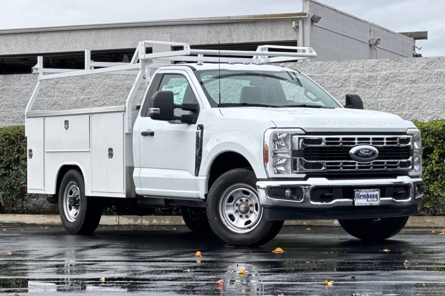 2026 Ford F-350 Super Duty Chassis Cab XL's photo