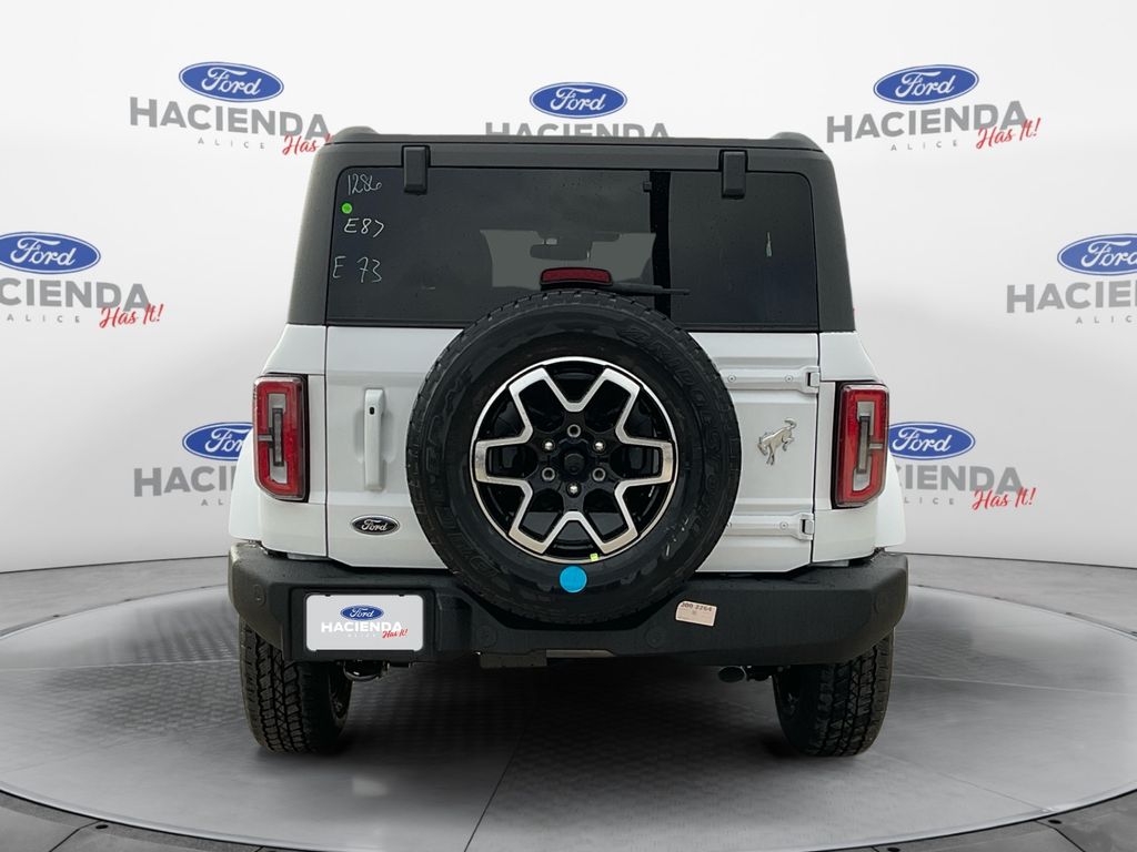 2025 Ford Bronco Outer Banks photo 4