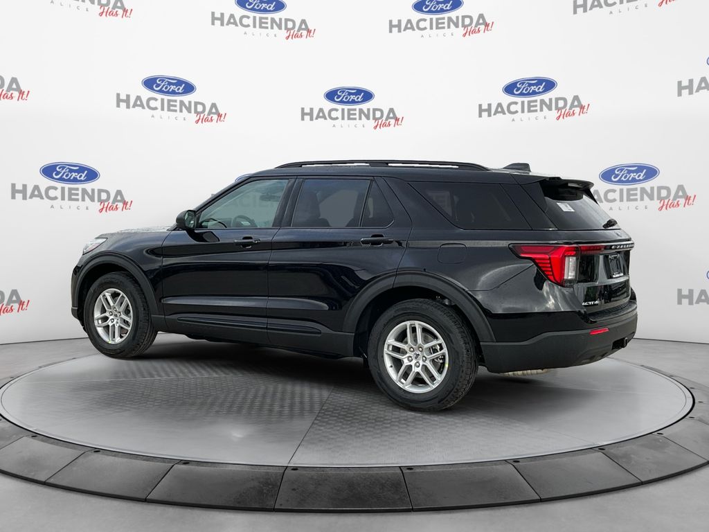 2026 Ford Explorer photo 3