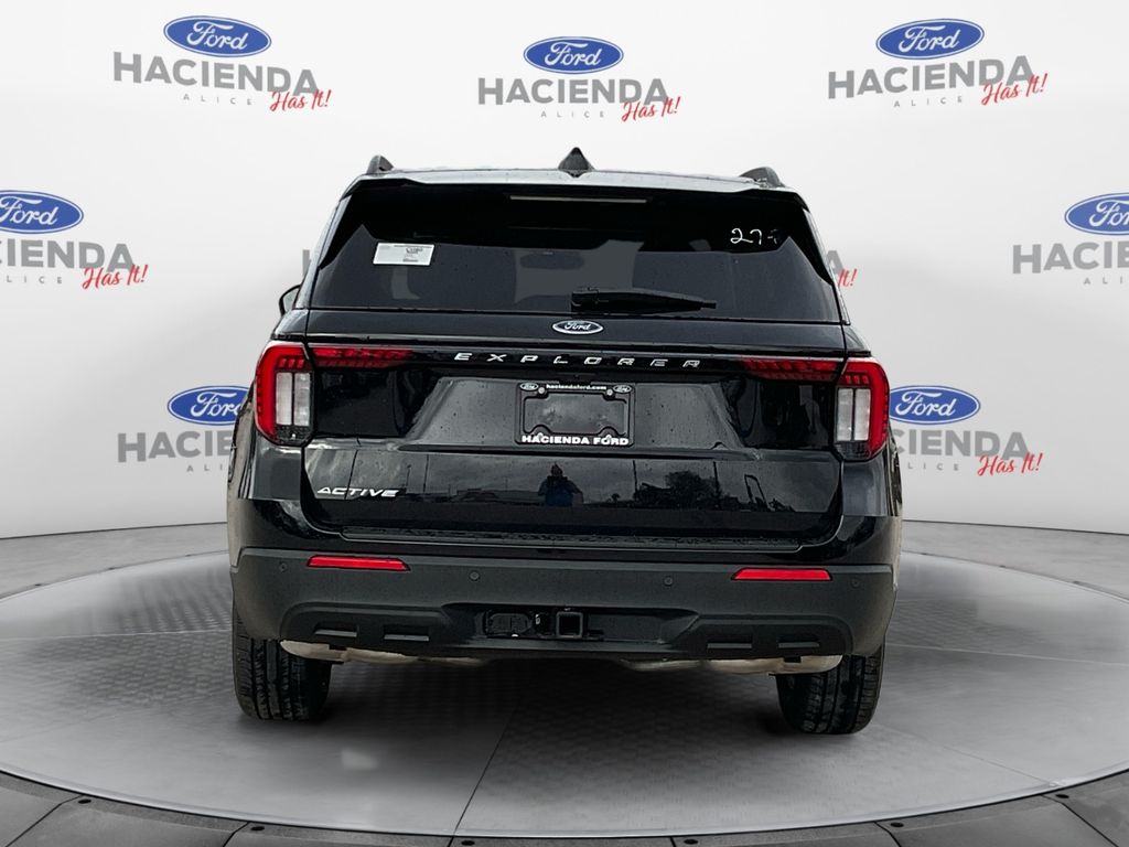 2026 Ford Explorer photo 4