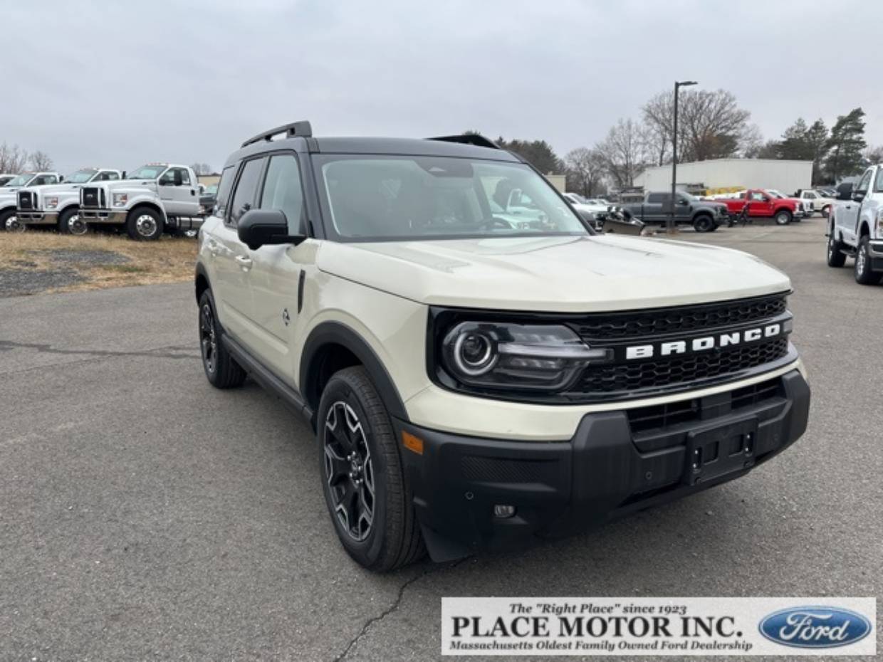2025 Ford Bronco Sport Outer Banks's photo