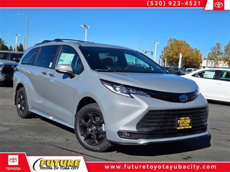 2025 Toyota Sienna Woodland Edition