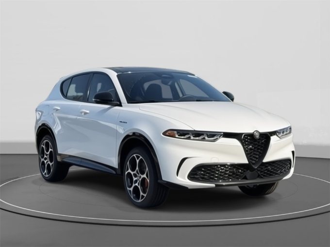 2025 Alfa Romeo Tonale Base's photo