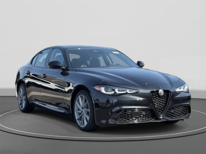 2025 Alfa Romeo Giulia Base's photo