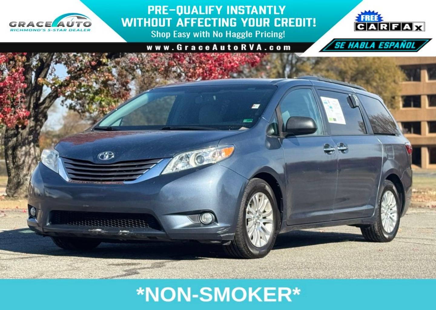 2016 Toyota Sienna XLE's photo
