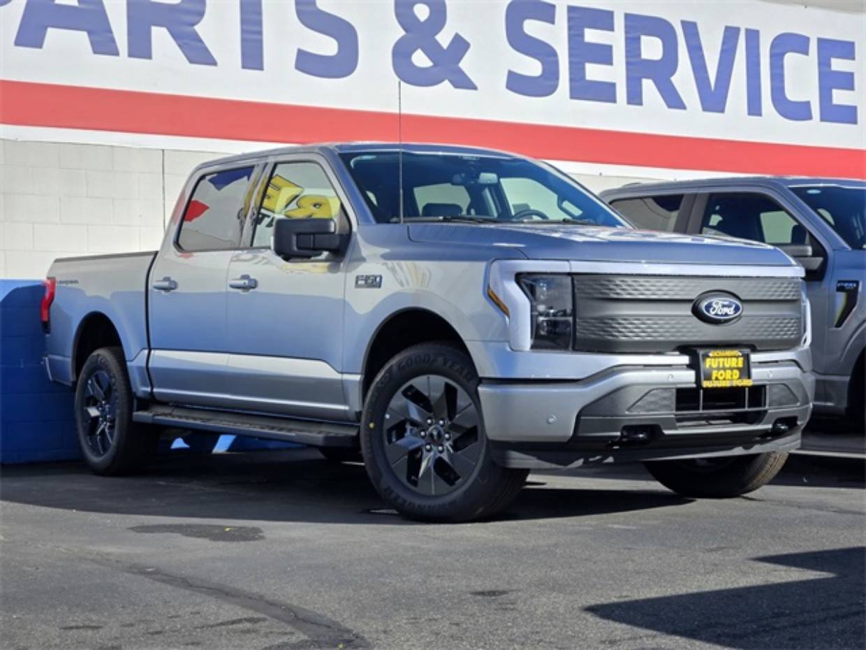 2025 Ford F-150 Lightning Flash's photo
