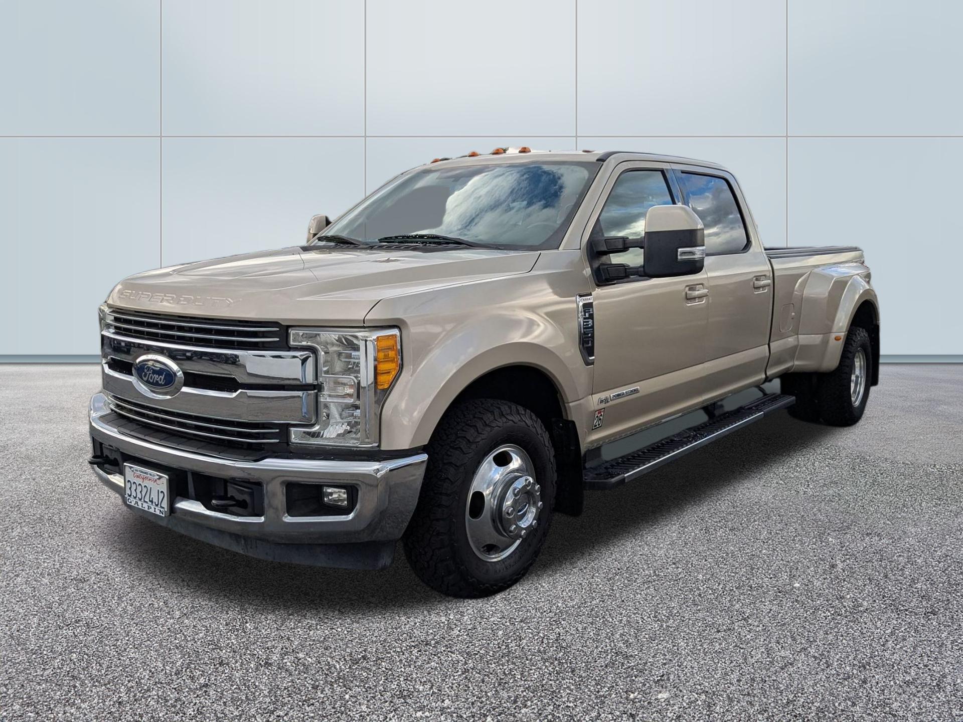 2017 Ford F-350 Lariat photo 4