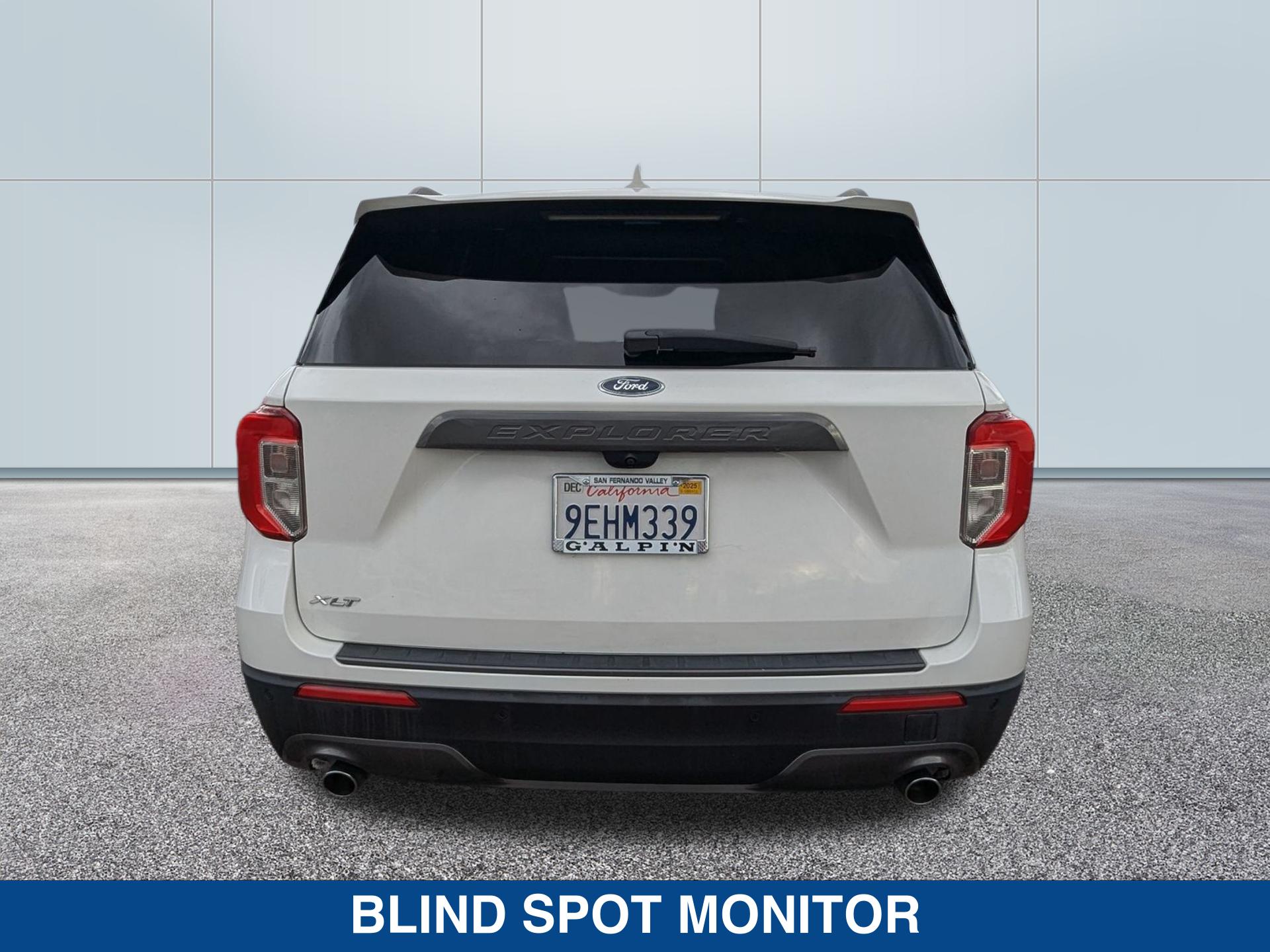 2023 Ford Explorer XLT photo 3